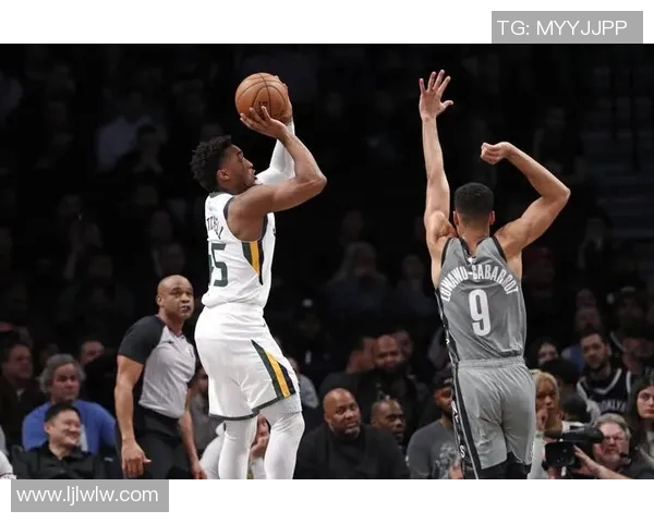 国王与爵士激战11月26日球迷期待精彩对决与精彩瞬间